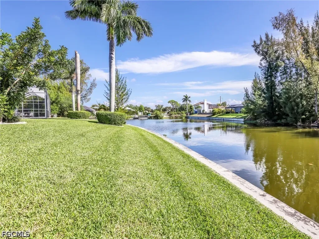 2301 SW 21st Avenue Cape Coral FL 33991