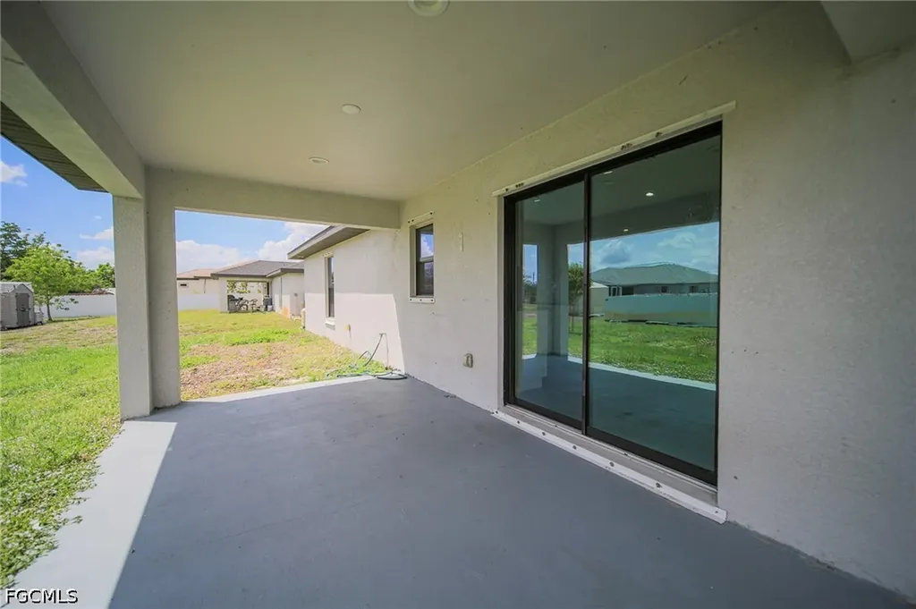 2601 43rd Street SW Lehigh Acres FL 33976