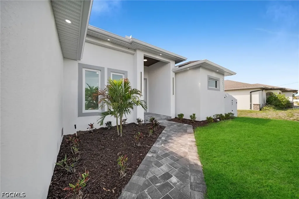 3508 NW 21st Street Cape Coral FL 33993