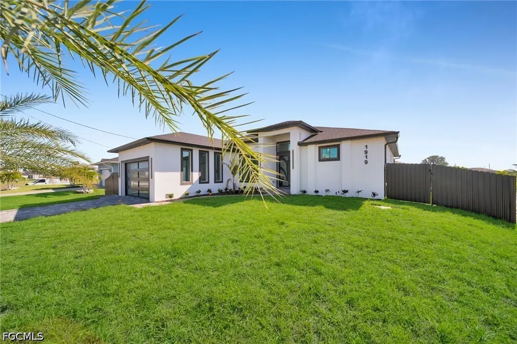 1919 NW 34th Avenue Cape Coral FL 33993