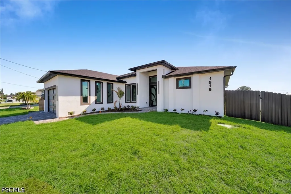 1919 NW 34th Avenue Cape Coral FL 33993