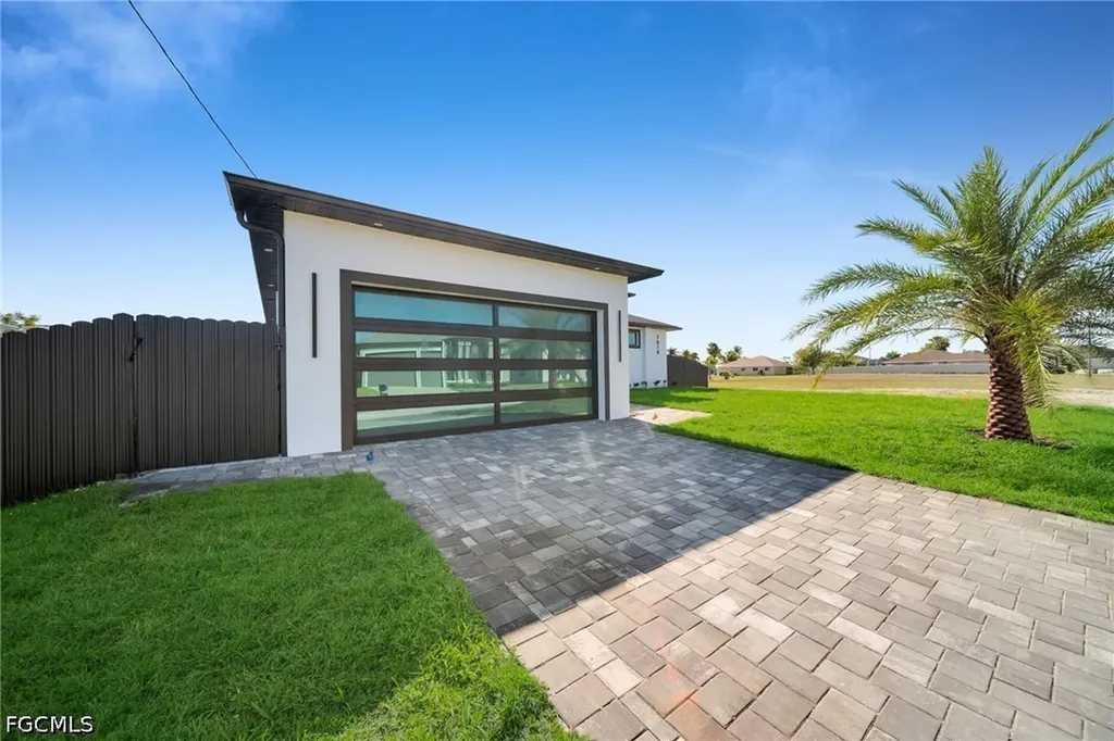 1919 NW 34th Avenue Cape Coral FL 33993