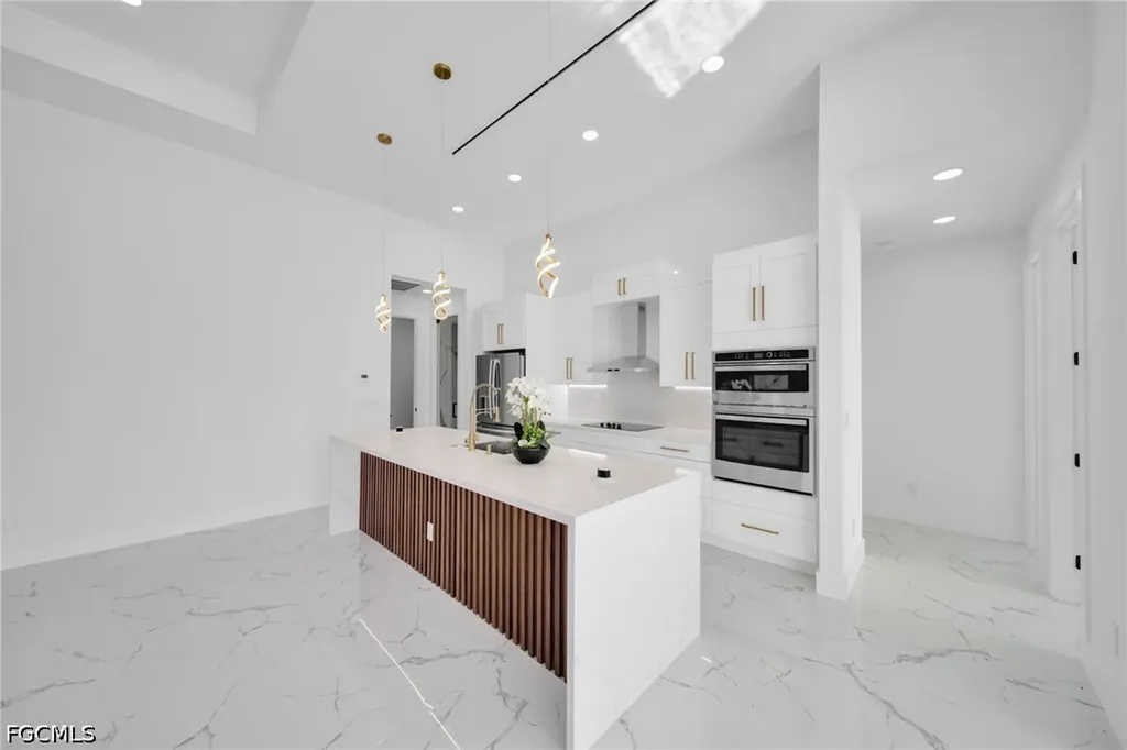 1919 NW 34th Avenue Cape Coral FL 33993