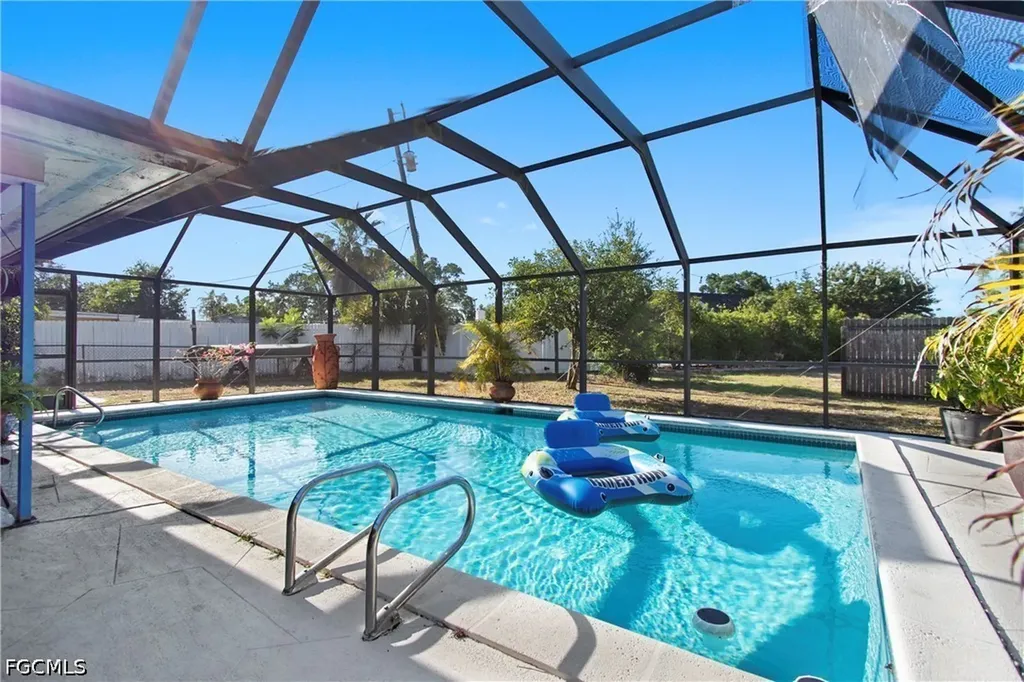 1912 Howe Court North Fort Myers FL 33903