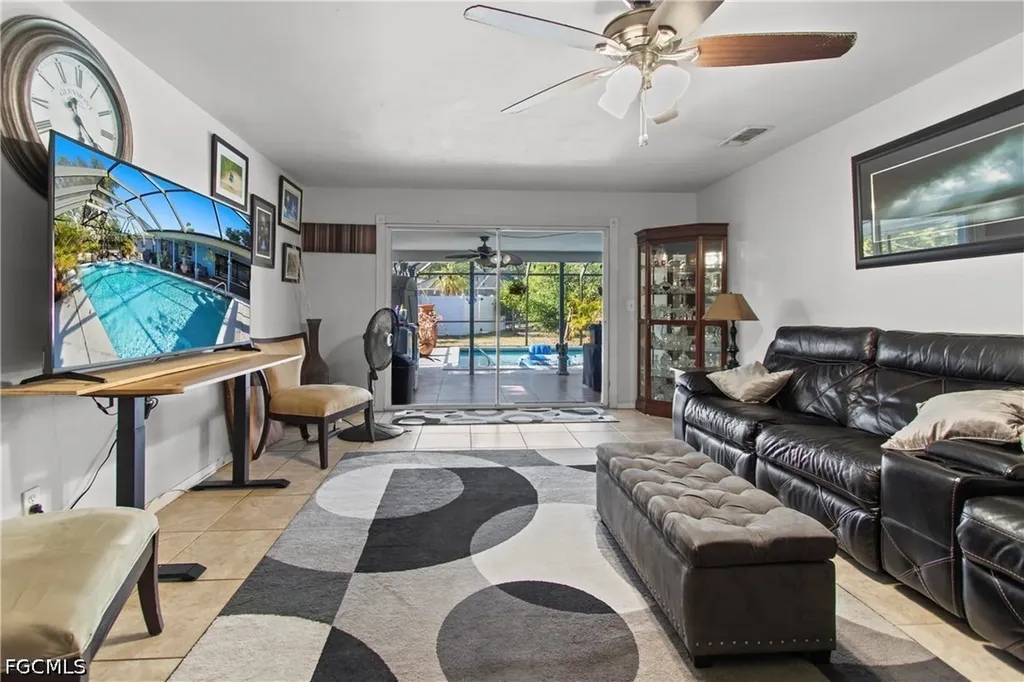 1912 Howe Court North Fort Myers FL 33903