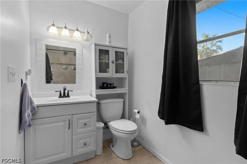 1912 Howe Court North Fort Myers FL 33903