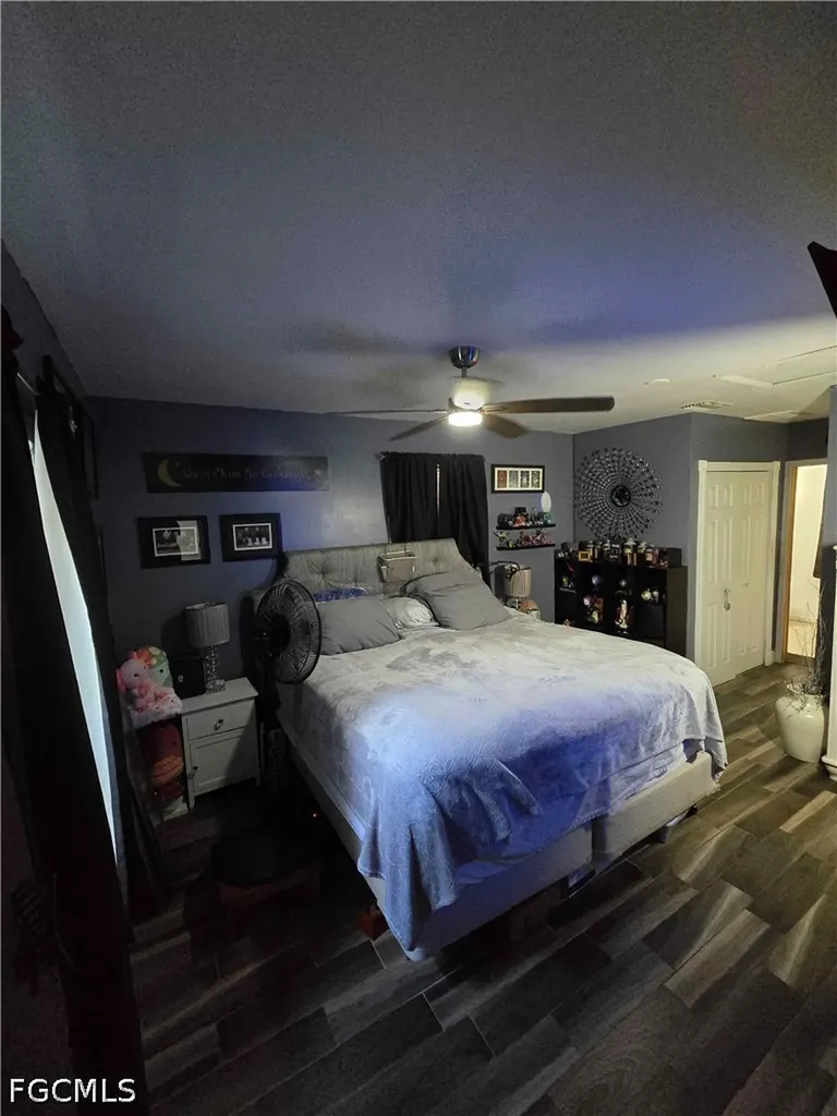 1912 Howe Court North Fort Myers FL 33903