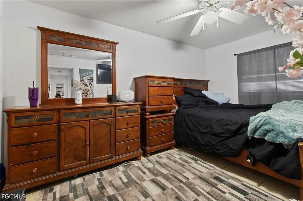 1912 Howe Court North Fort Myers FL 33903