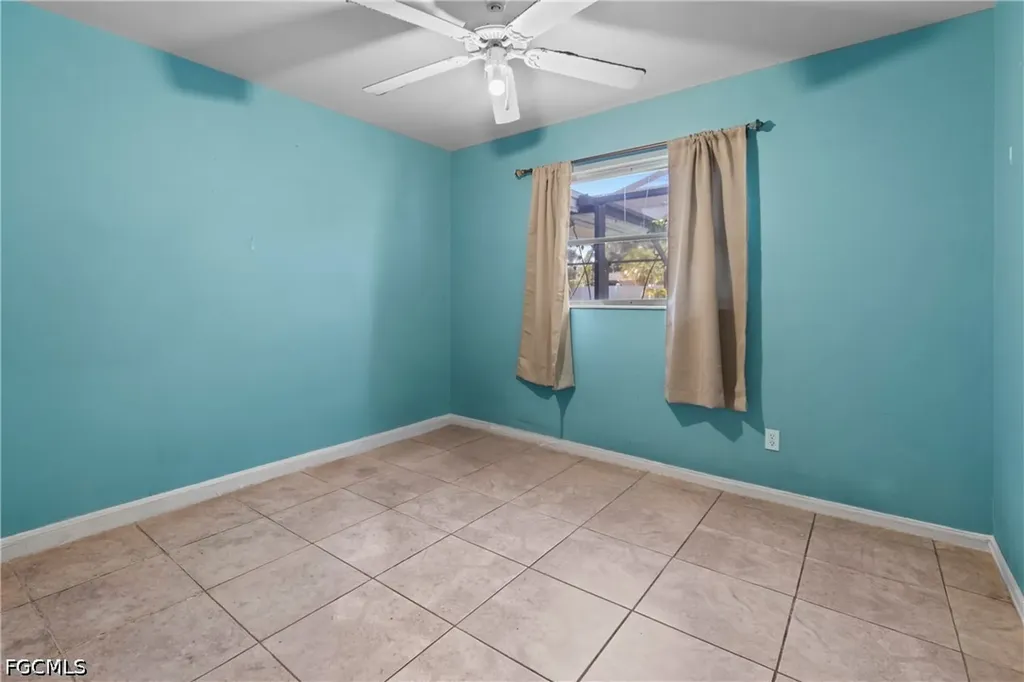 1912 Howe Court North Fort Myers FL 33903
