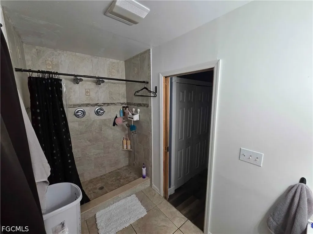 1912 Howe Court North Fort Myers FL 33903