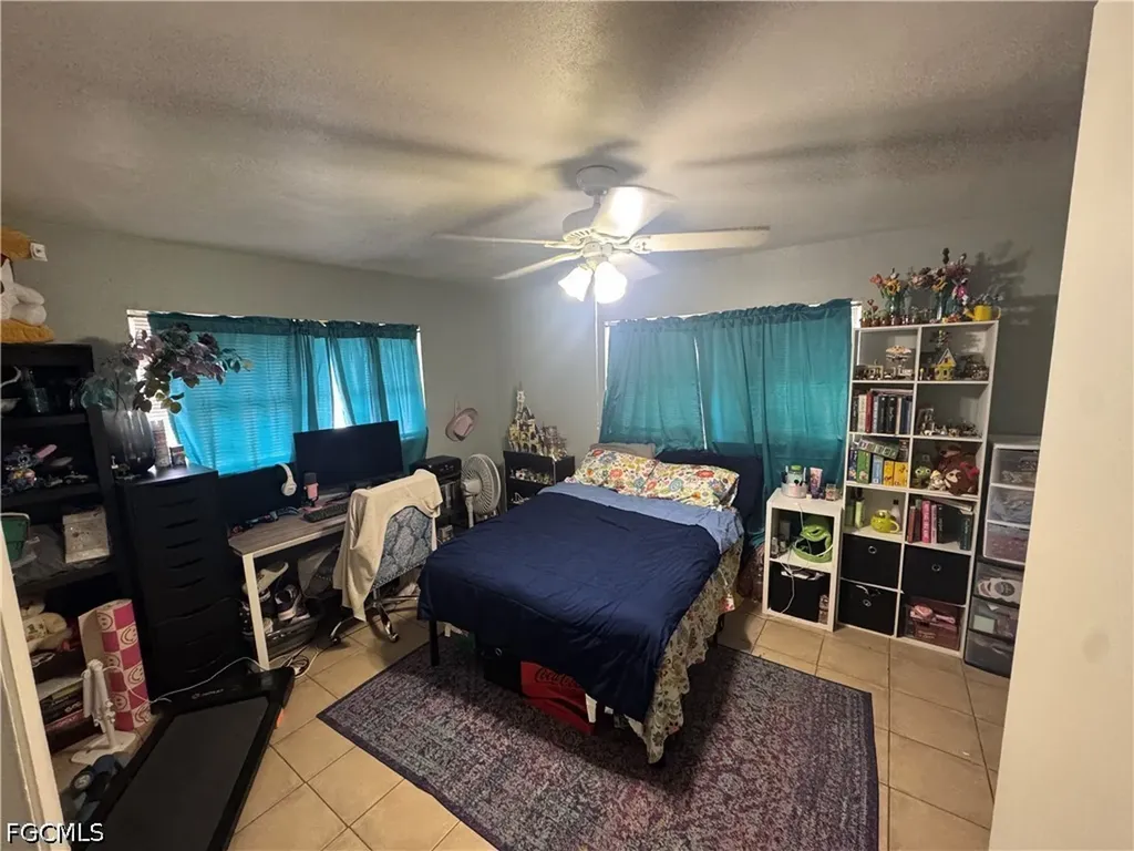 1912 Howe Court North Fort Myers FL 33903