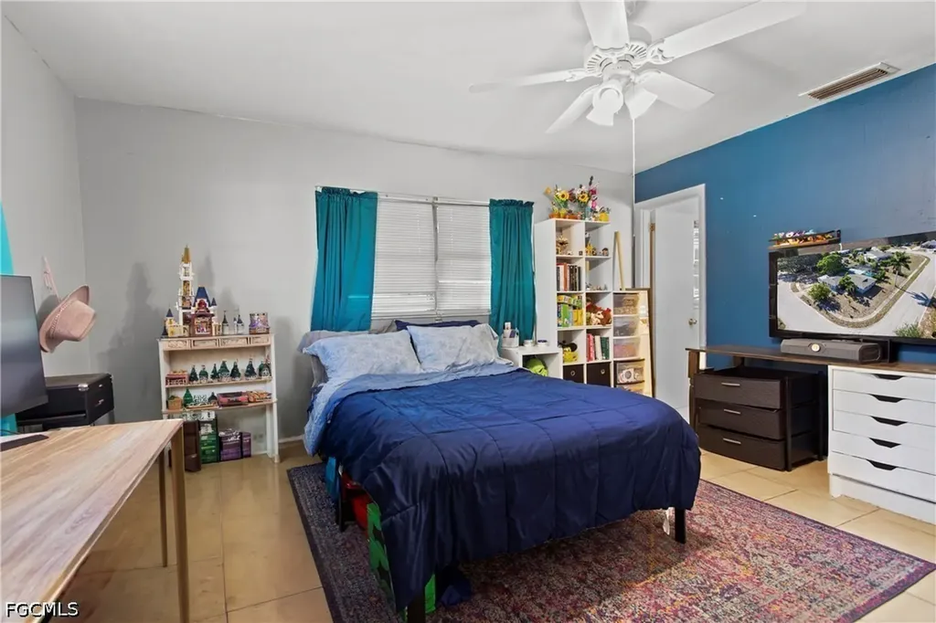 1912 Howe Court North Fort Myers FL 33903