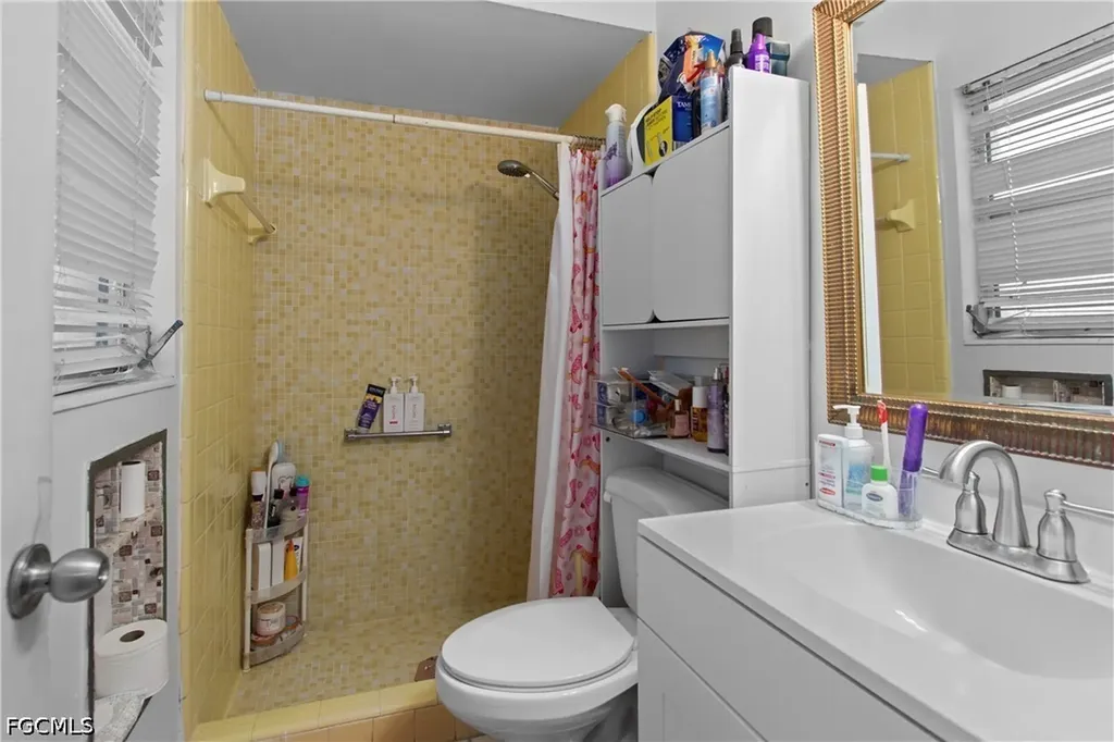 1912 Howe Court North Fort Myers FL 33903