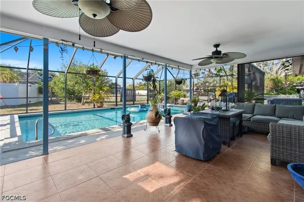 1912 Howe Court North Fort Myers FL 33903