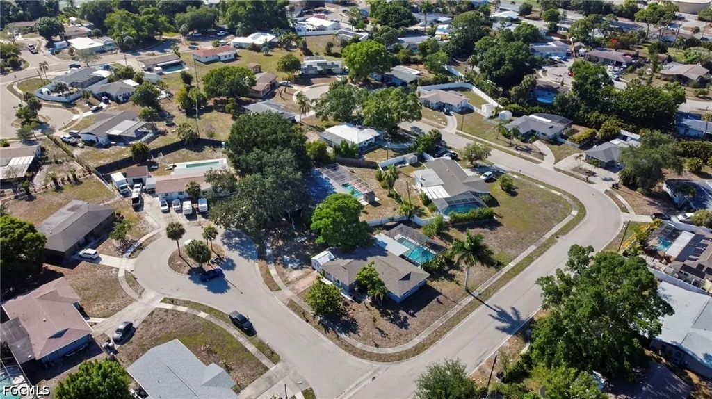 1912 Howe Court North Fort Myers FL 33903