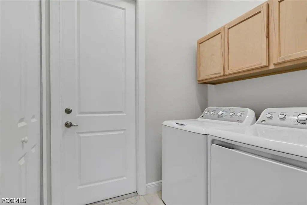 501 NW 5th Street Cape Coral FL 33993