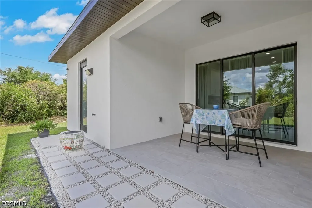 501 NW 5th Street Cape Coral FL 33993