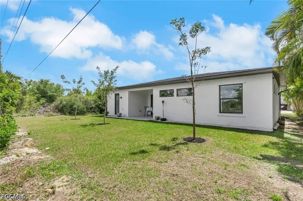 501 NW 5th Street Cape Coral FL 33993