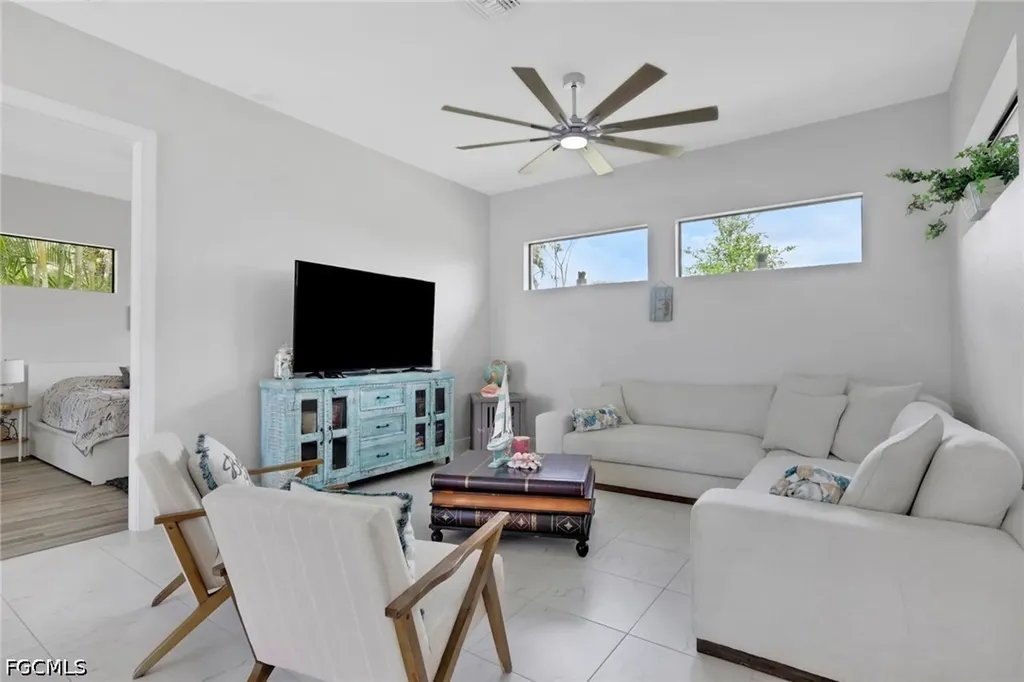 501 NW 5th Street Cape Coral FL 33993