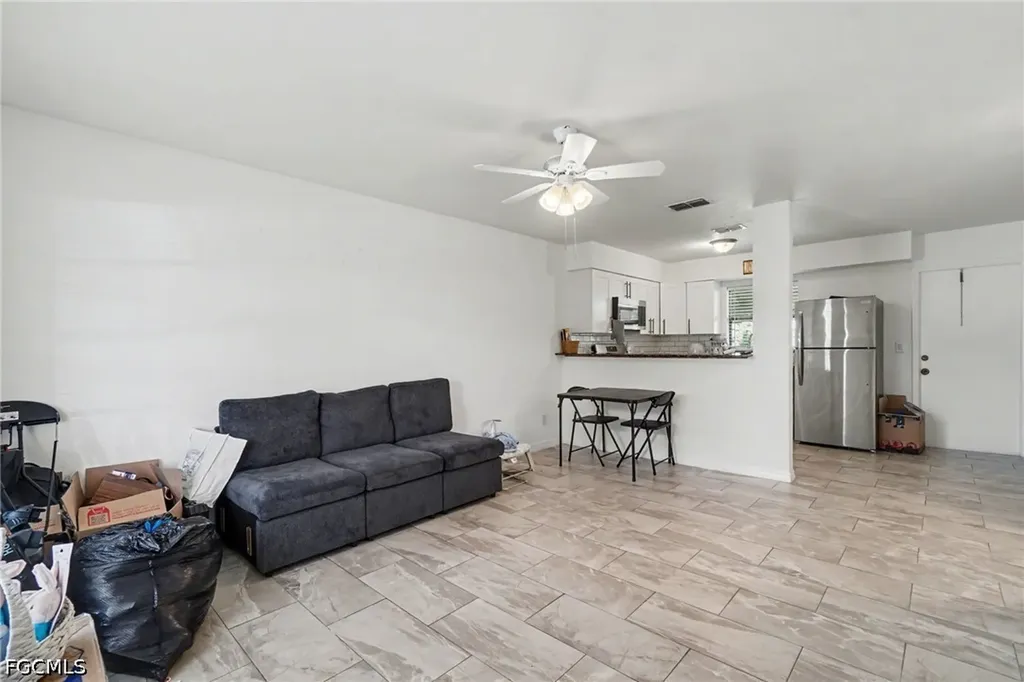 2208/2210 Iris Way Fort Myers FL 33905