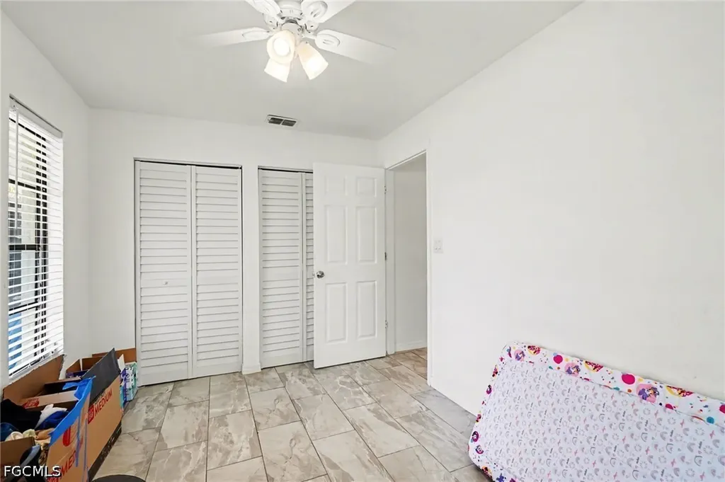 2208/2210 Iris Way Fort Myers FL 33905