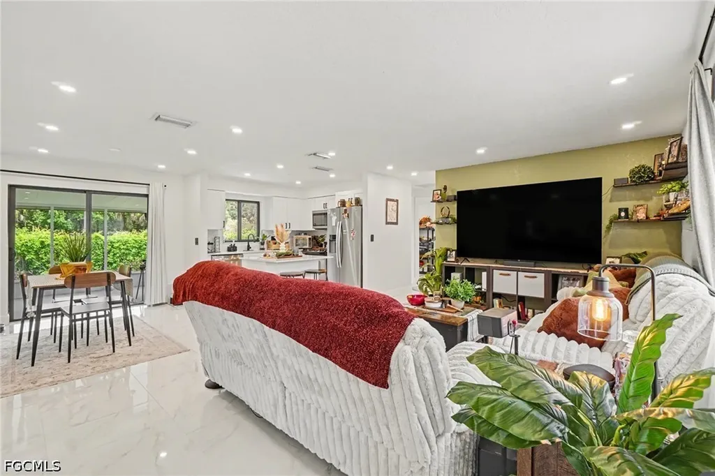 73 Cardinal Drive North Fort Myers FL 33917