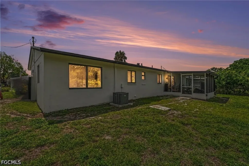 73 Cardinal Drive North Fort Myers FL 33917