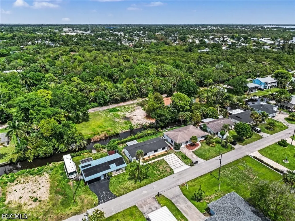 73 Cardinal Drive North Fort Myers FL 33917