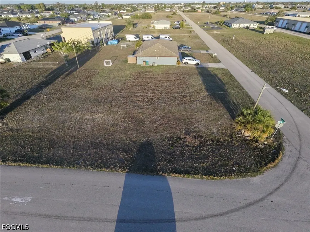 1001 NE 8th Terrace Cape Coral FL 33909