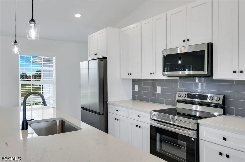 1517 NE 23rd Street Cape Coral FL 33909