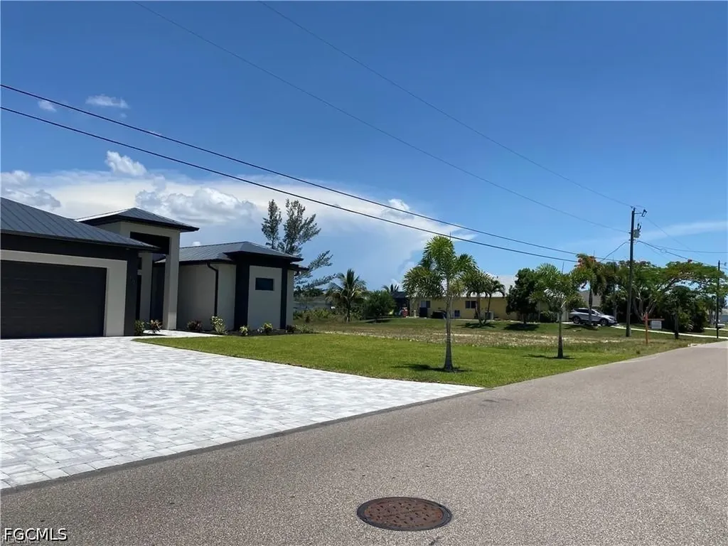 2005 SW 8th Court Cape Coral FL 33991