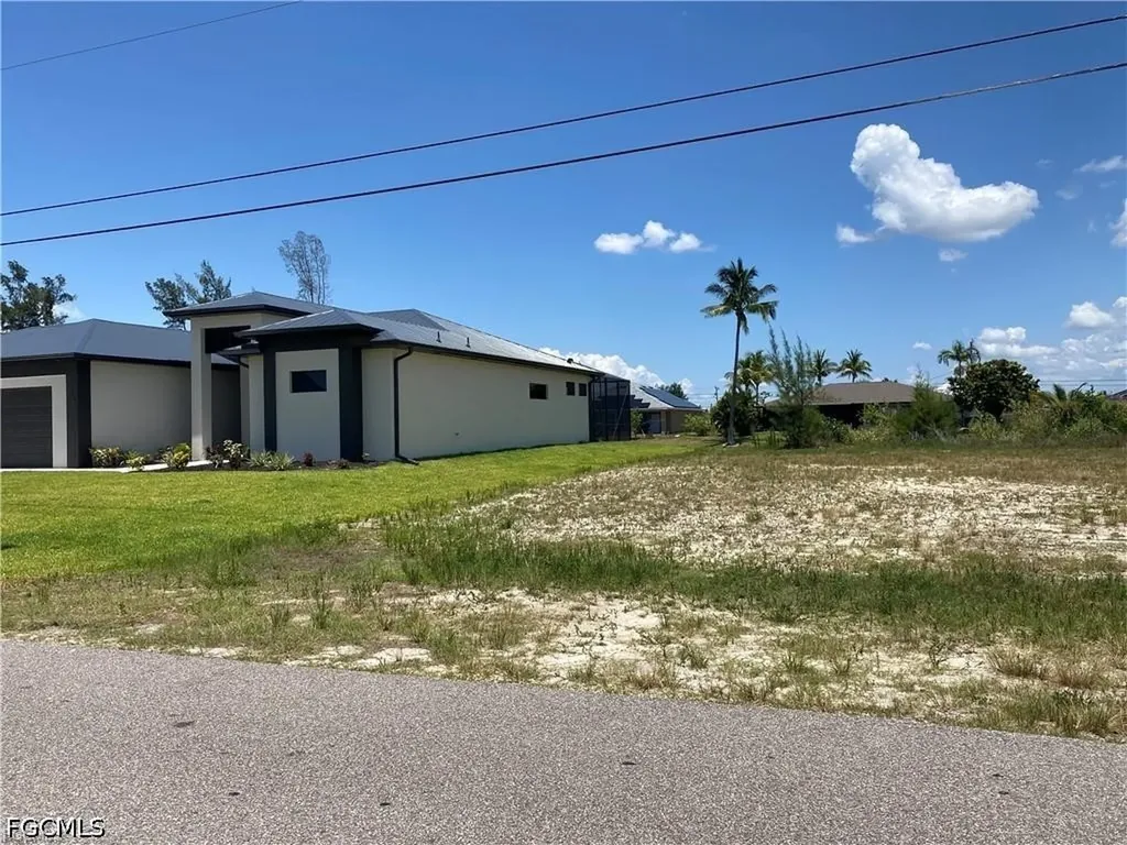 2005 SW 8th Court Cape Coral FL 33991