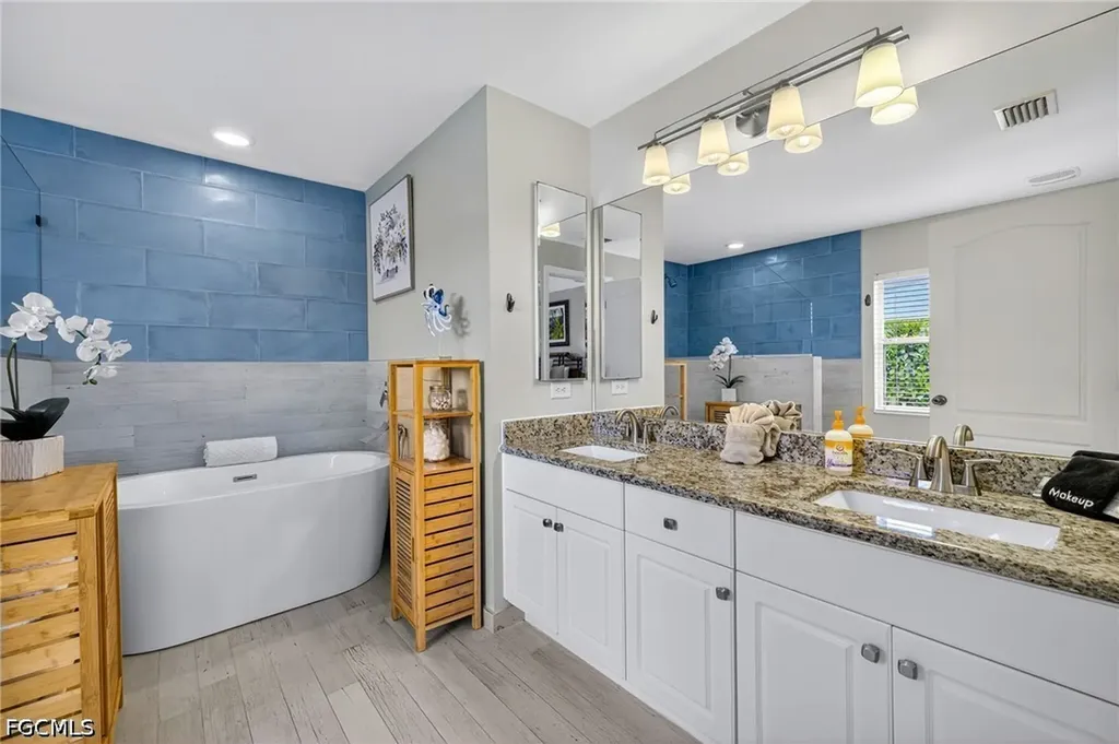 216 NW 29th Avenue Cape Coral FL 33993