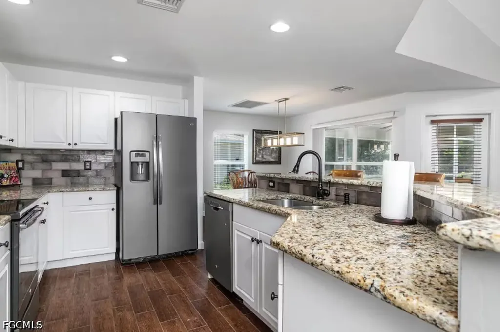 216 NW 29th Avenue Cape Coral FL 33993