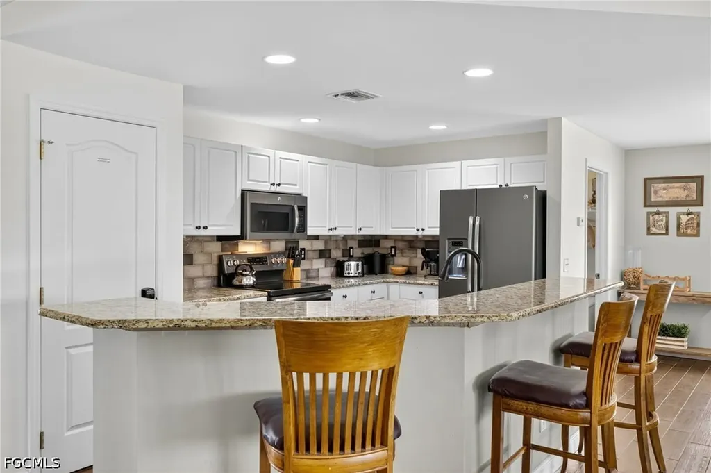 216 NW 29th Avenue Cape Coral FL 33993
