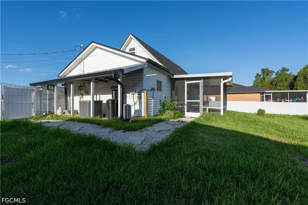 4323 7th Street W Lehigh Acres FL 33971
