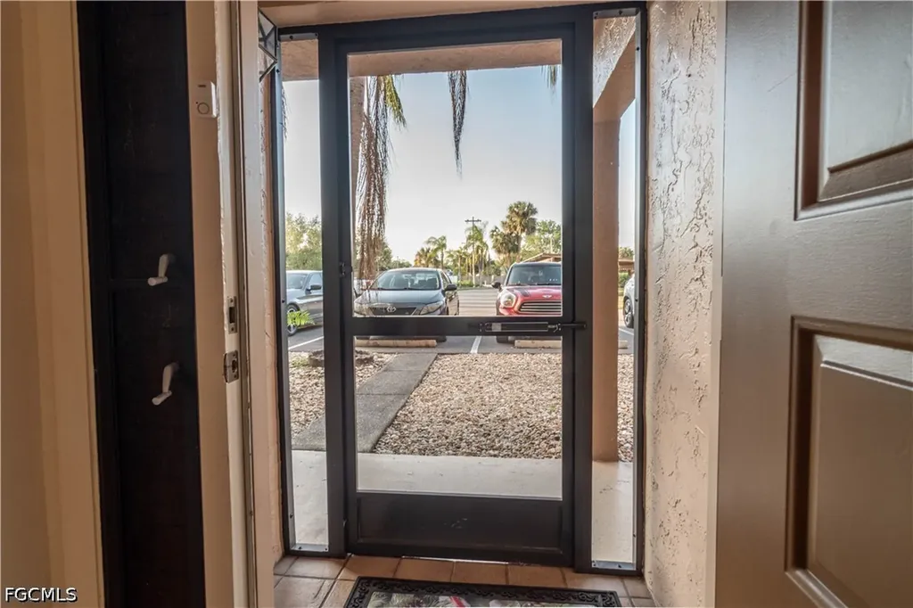 2069 W Lakeview Boulevard North Fort Myers FL 33903