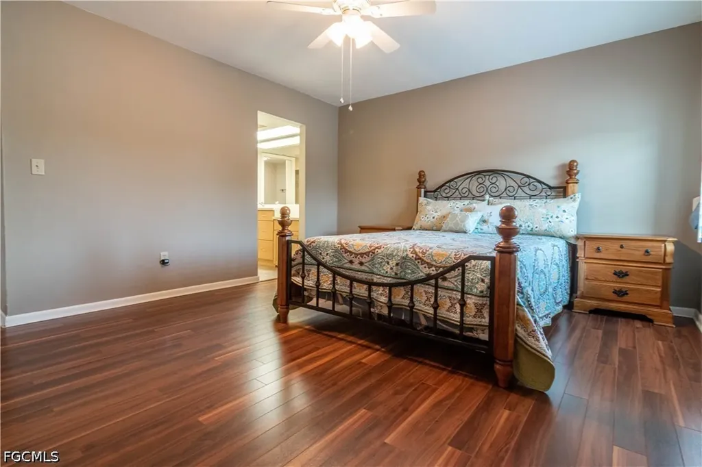 2069 W Lakeview Boulevard North Fort Myers FL 33903