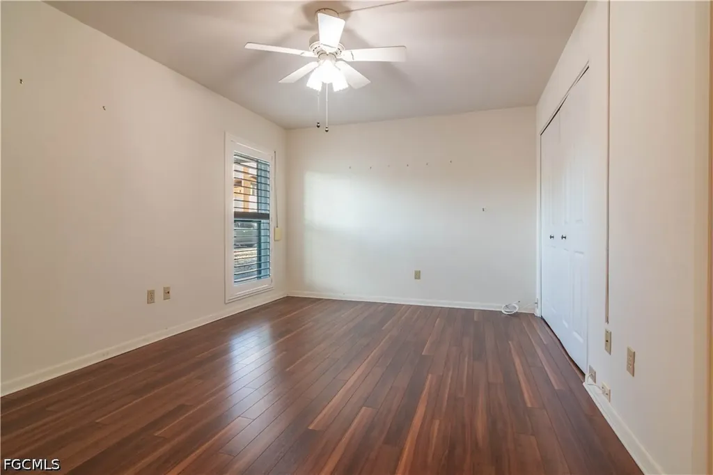 2069 W Lakeview Boulevard North Fort Myers FL 33903