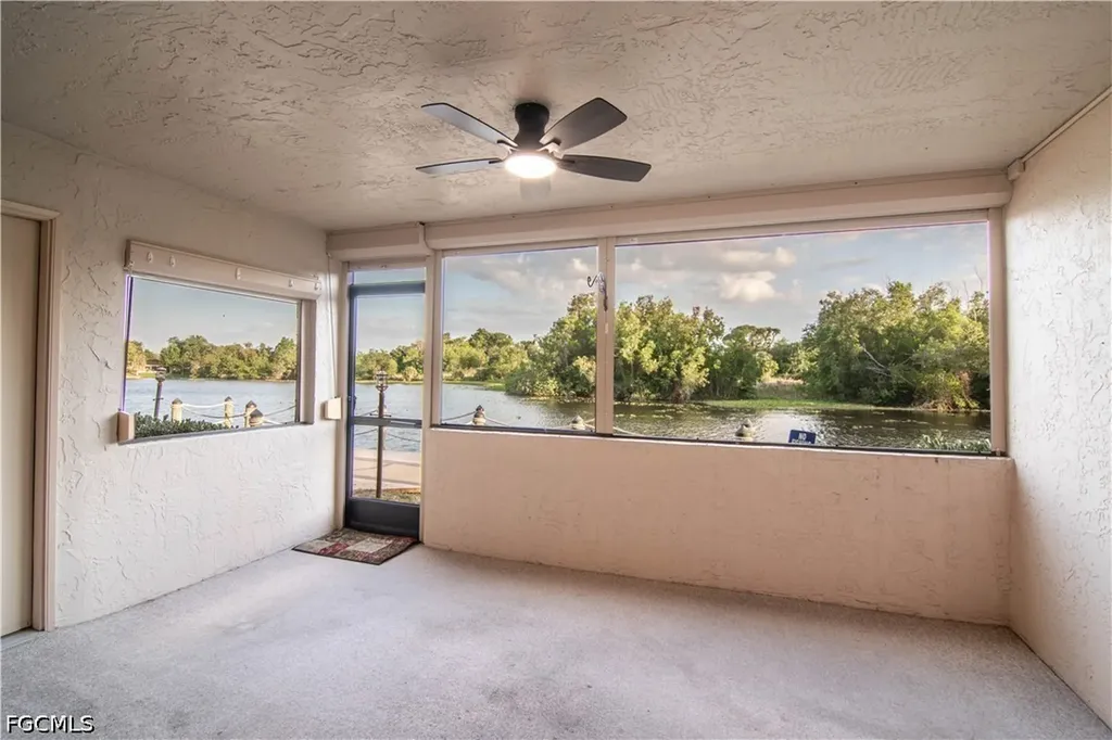 2069 W Lakeview Boulevard North Fort Myers FL 33903