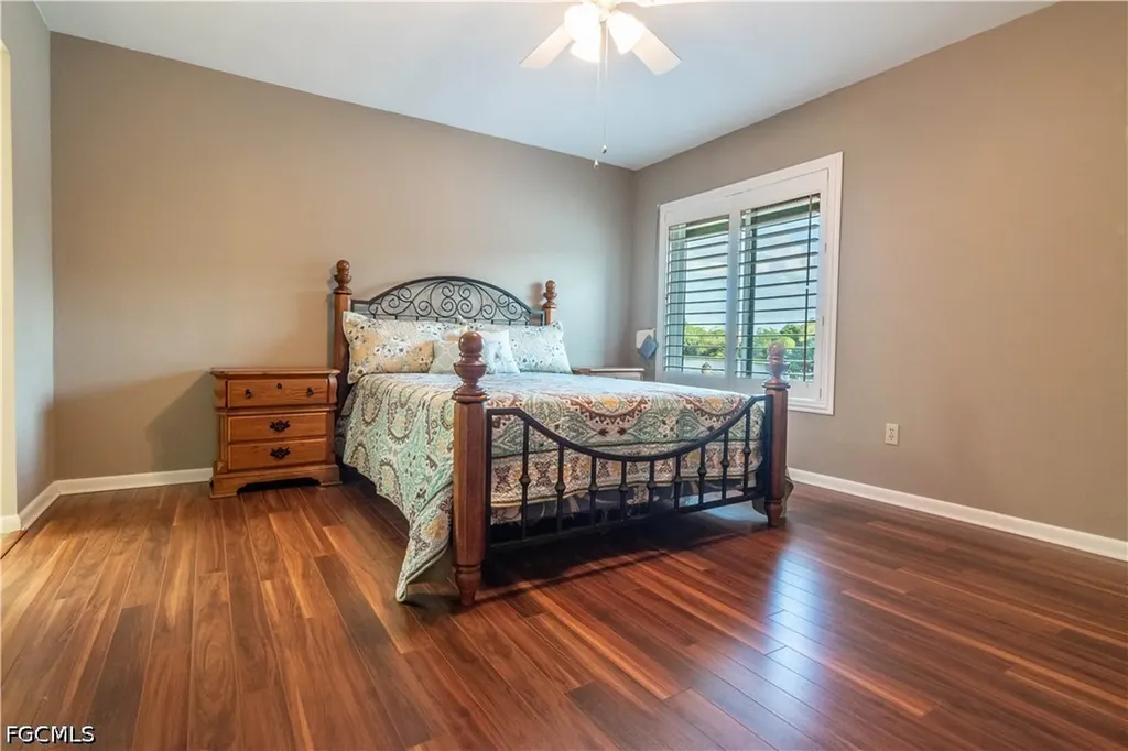 2069 W Lakeview Boulevard North Fort Myers FL 33903