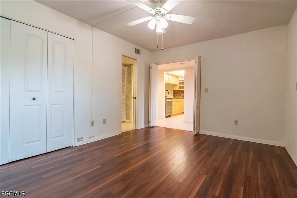 2069 W Lakeview Boulevard North Fort Myers FL 33903