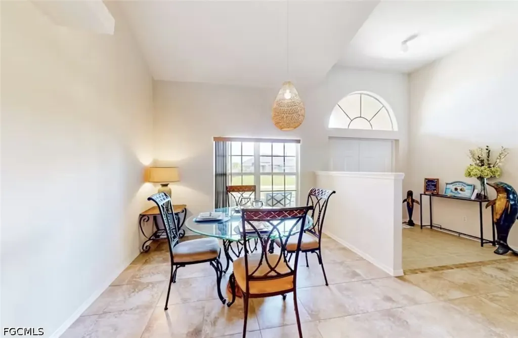 923 SW 28th Terrace Cape Coral FL 33914