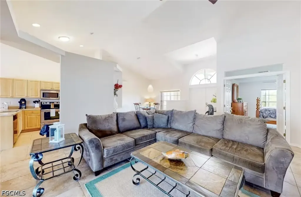 923 SW 28th Terrace Cape Coral FL 33914