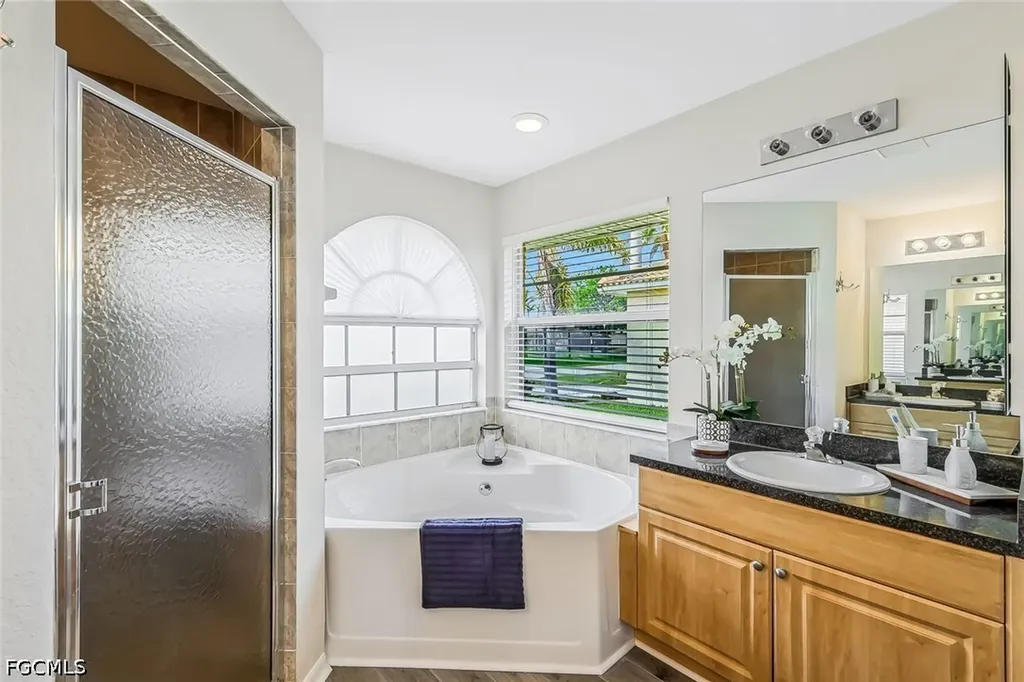 923 SW 28th Terrace Cape Coral FL 33914