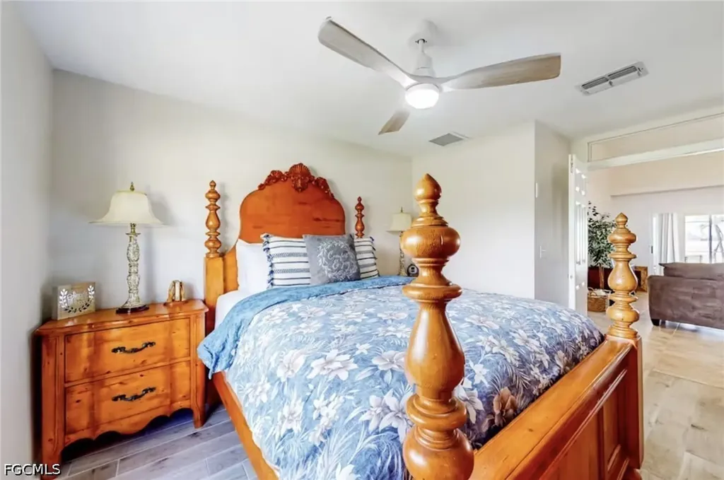 923 SW 28th Terrace Cape Coral FL 33914
