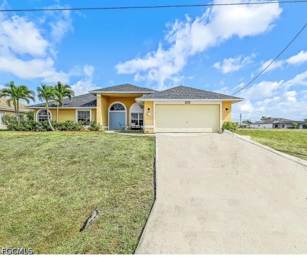 923 SW 28th Terrace Cape Coral FL 33914