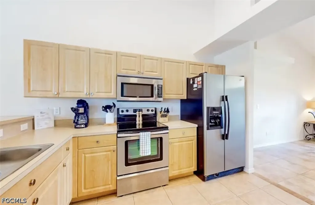 923 SW 28th Terrace Cape Coral FL 33914