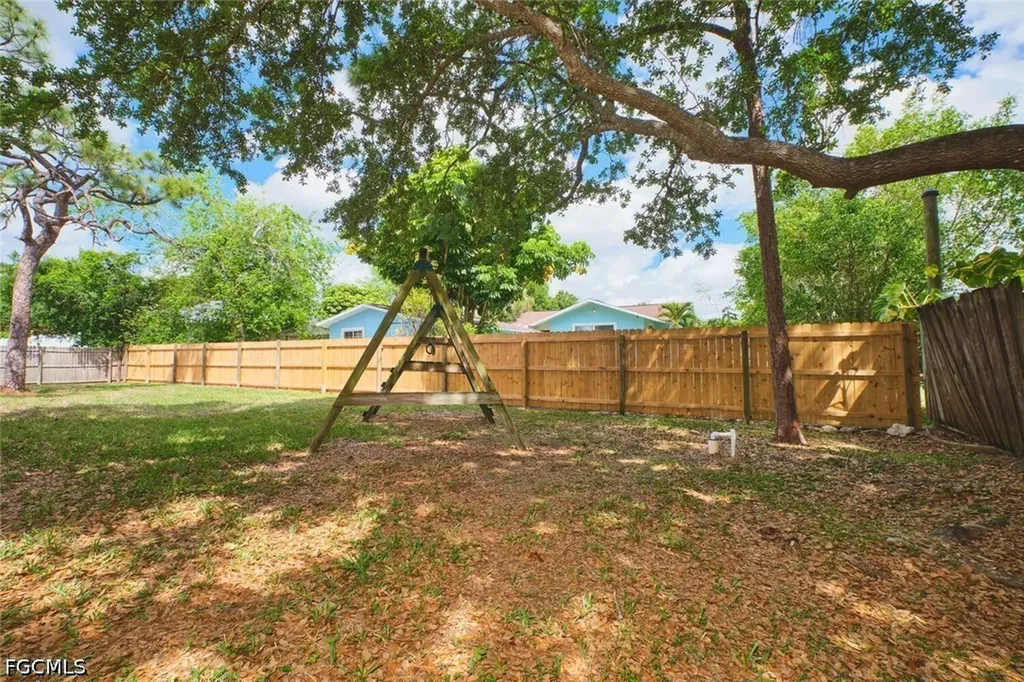 6649 Hartland Street Fort Myers FL 33966