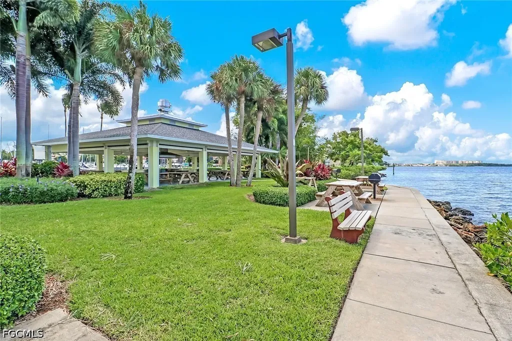 4396 Bowsprit Court Fort Myers FL 33919